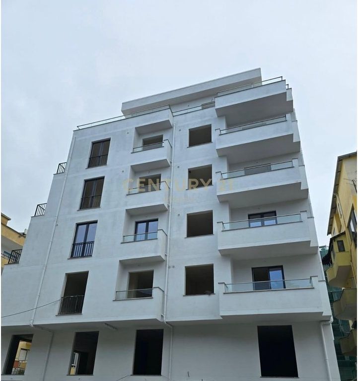 SHITET APARTAMENT 1+1 NE GOLEM, NDERTIM I RI!