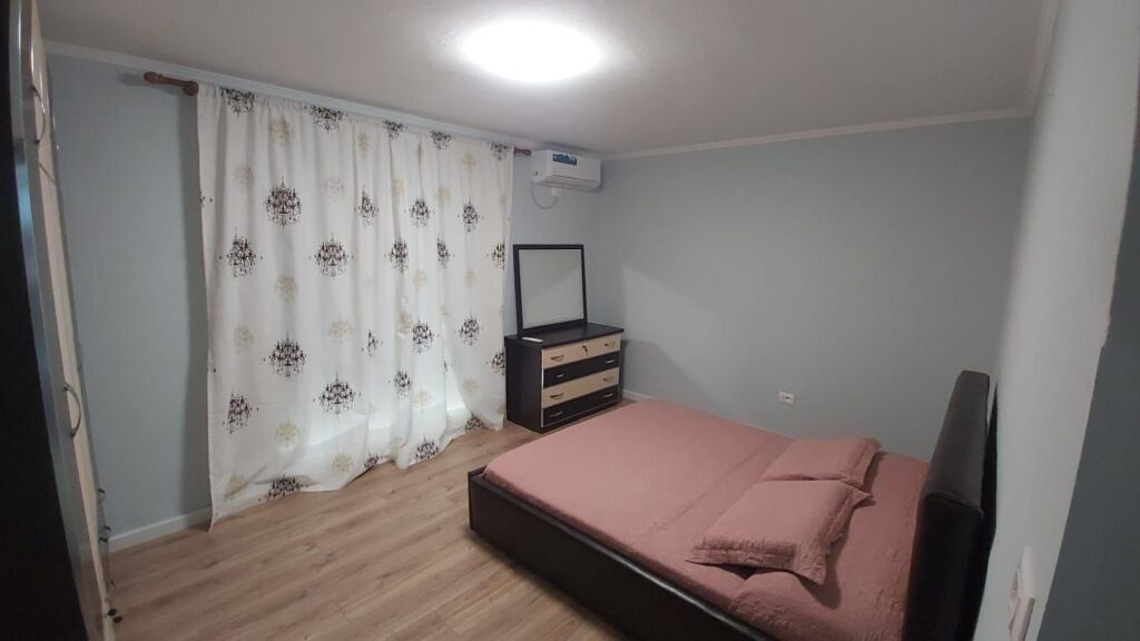 Super appartamento 2+1 presso il camino (congresso di Manastir)