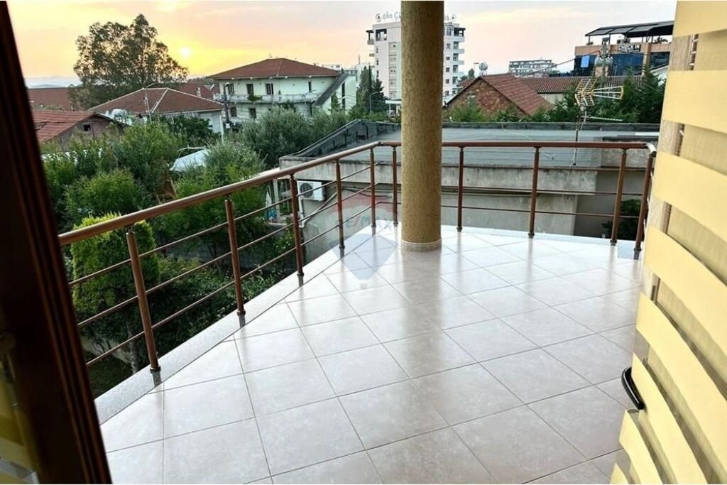 Villa - For Sale - Institute, Kamëz(ID: 530491004-173)