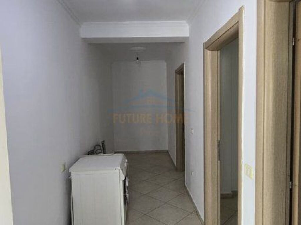 Qera , Apartament 3+1+2 , Misto Mame , Yzberisht