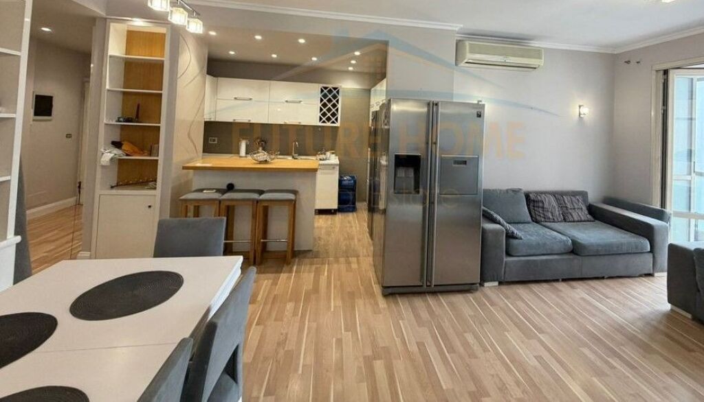 Qera stacioni i trenit