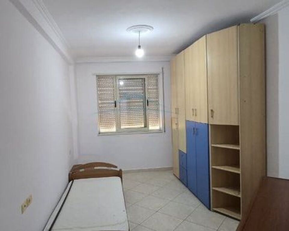 Qera , Apartament 3+1+2 , Misto Mame , Yzberisht