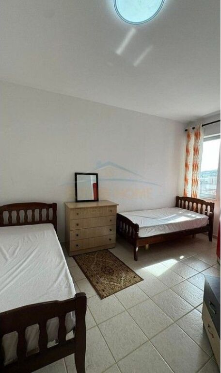 Shitet, Apartament 2+1, Pallatet Romario, Unaza e Re