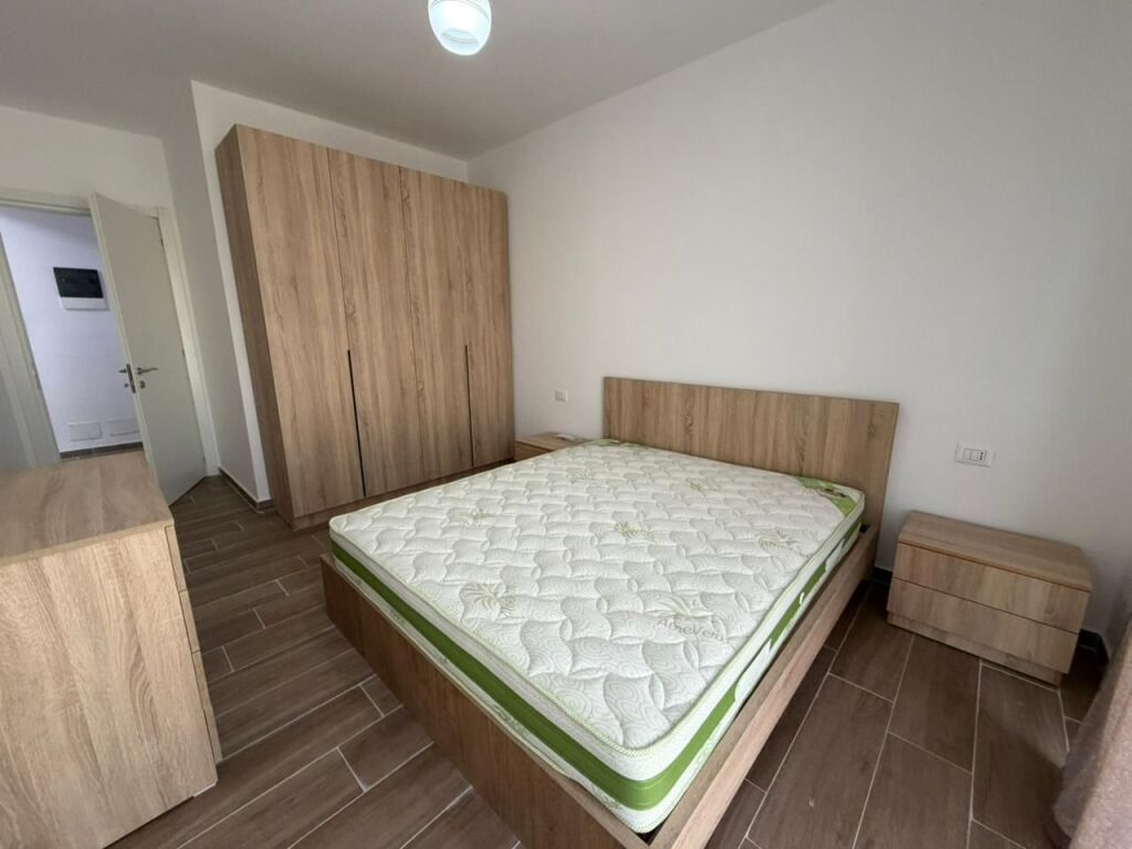 🏡 Apartamente 2+1 Me qera 📍 5 maji 💸Cmimi 50000 leke