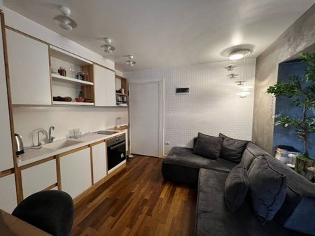 Shitet Apartament 1+1 në zemër të Myslym Shyri 155,000 €