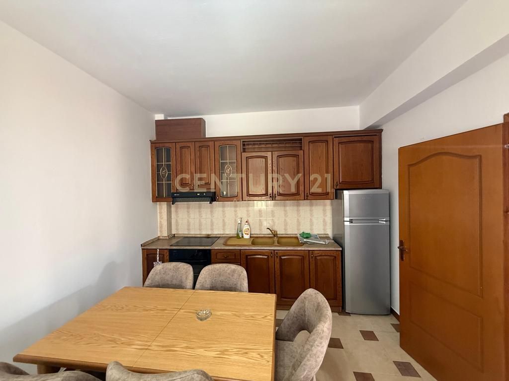 Shitet apartament 2+1 në Pelikan, kati 6, me pamje deti