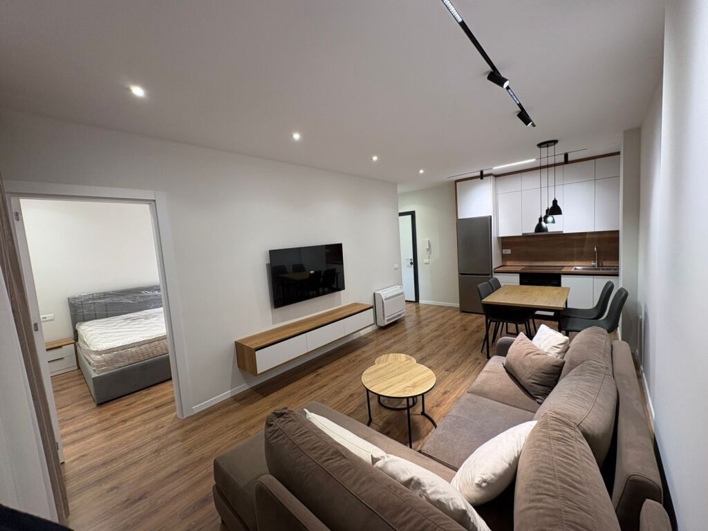 Jepet me qera apartament 1+1 në Laprakë!