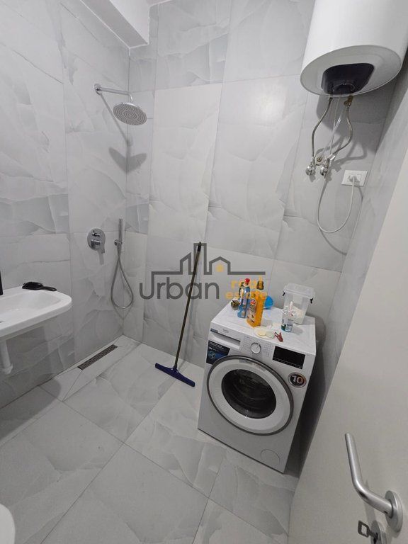 Shitet, Apartament 2+1+2 , Ali Demi, Tiranë - 143000€ | 88 m²