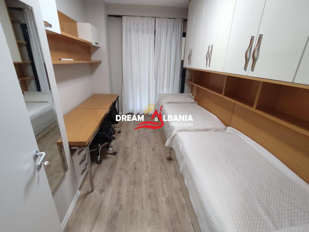 Jepet apartament 2+1+2wc me qera ne Pazar te Ri , Tirane ( ID 42215479 )