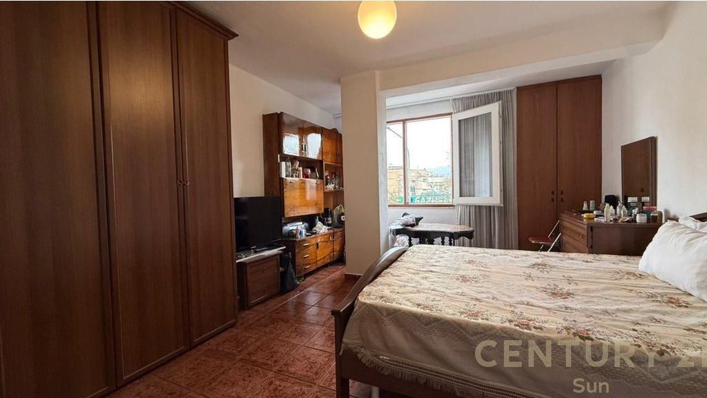 ZOGU I ZI, AFFITTIAMO APPARTAMENTO 2+1 !