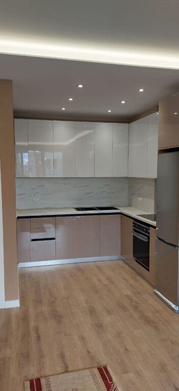 Apartament 1+1 per qira Rruga e Elbasanit, shkolla Osman Myderizi pas Ambasades Amerikane