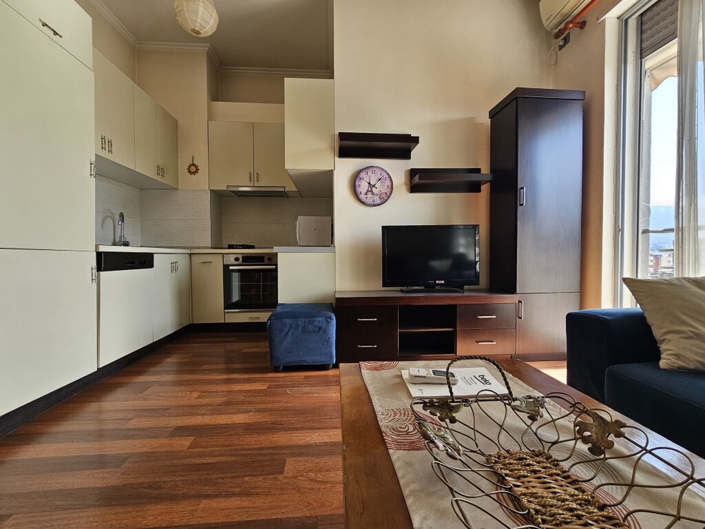 Jepet Me Qera Apartament 1+1+1 Ballkon