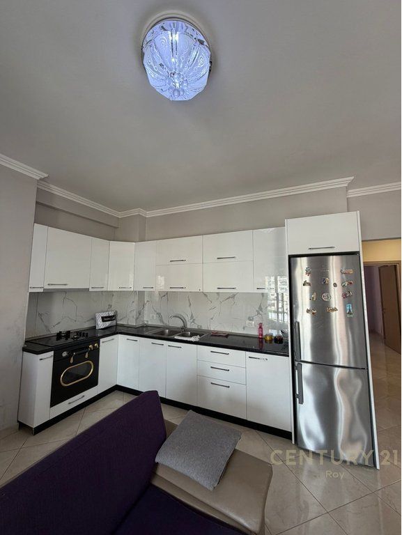 APARTAMENT 2+1+2 PER QERA NE QENDER TE DURRESIT!!!! - 500€ |