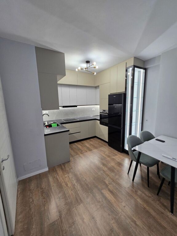 Super appartamento 1+1+posto auto E-88 in affitto a Kupola in via Dritan Hoxha