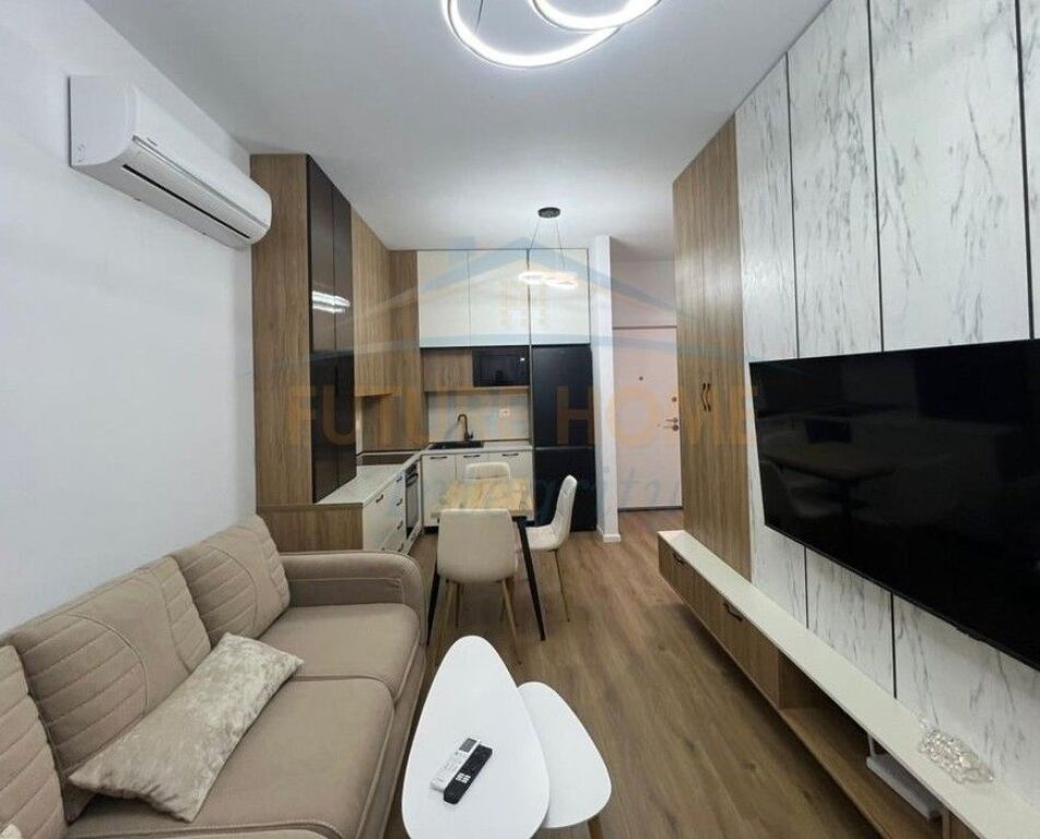 Affitto, Appartamento 1+1, Complesso Kadiu, Tirana.