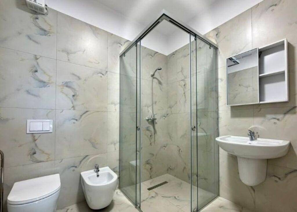 APARTAMENT MODERN 2+1+2 PER QERA