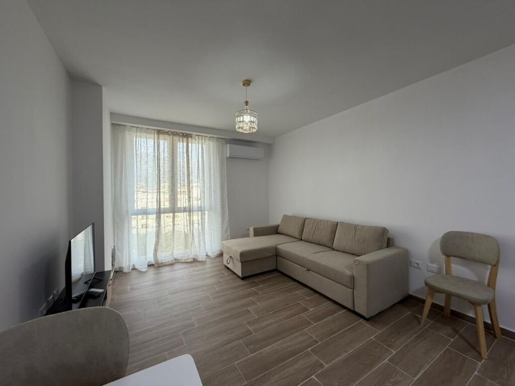 🏡 Apartamente 2+1 Me qera 📍 5 maji 💸Cmimi 50000 leke