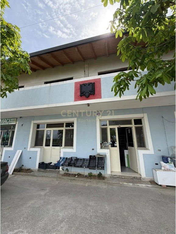 Premises for Rent on Main Road – Fllakë