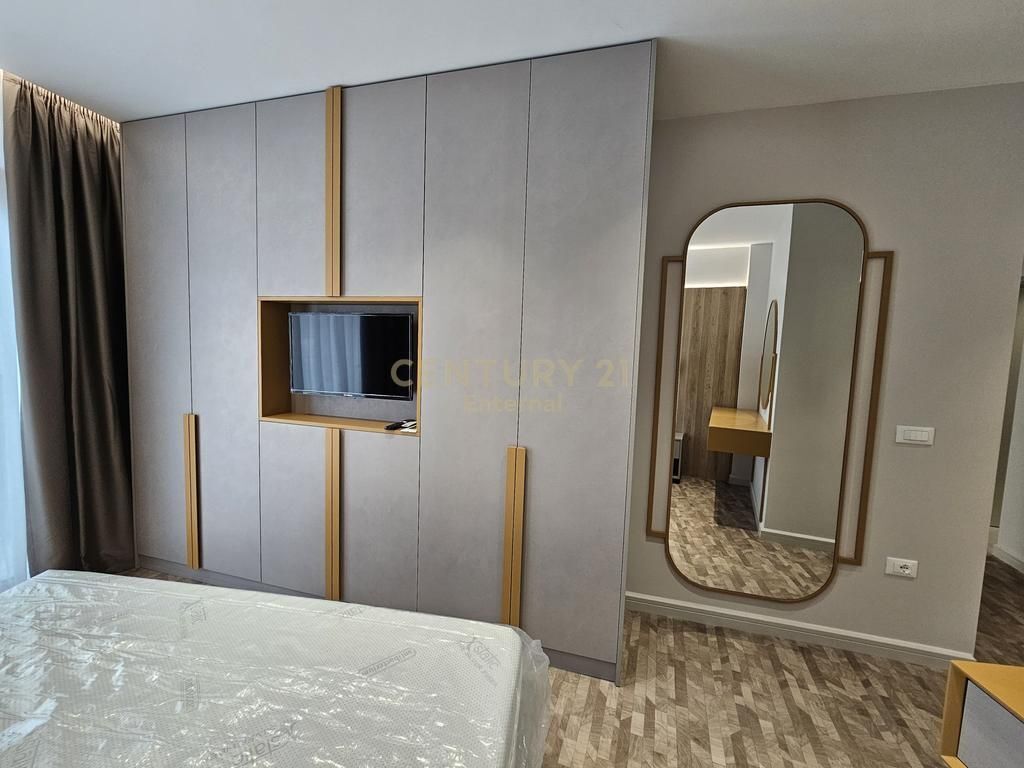 Apartament Luksoz 2+1+2 per Shitje ne Lake View