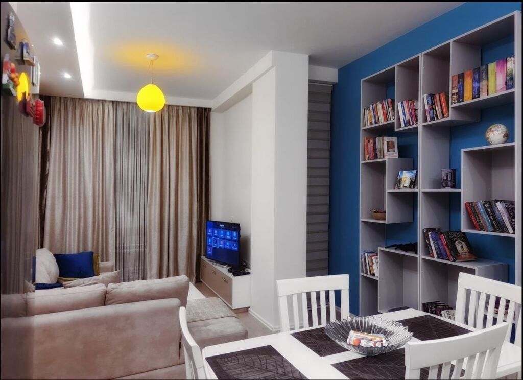 1+1,furnished kika 2,commune of paris,700 euro