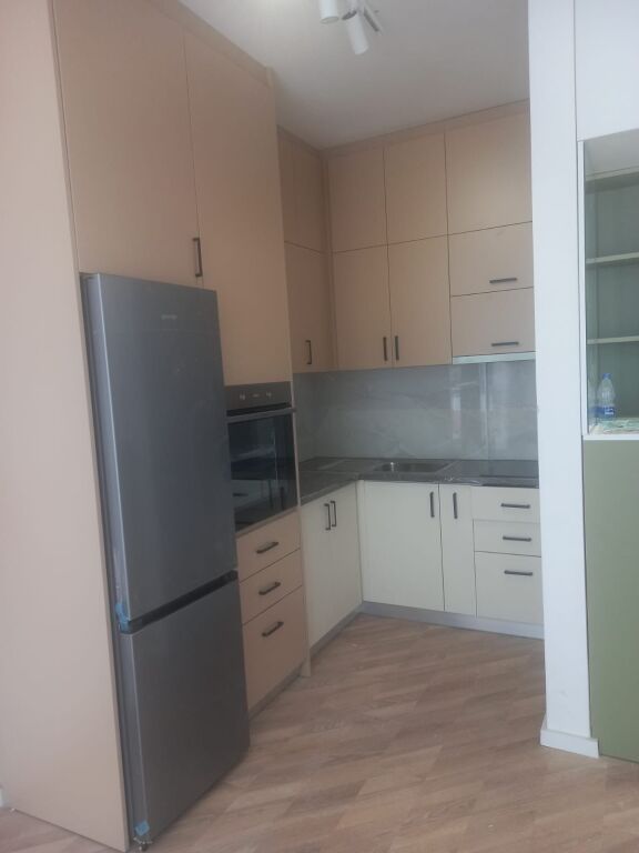 Jepet me qira 1+1 bosh UNIVERS CITY 300 mije leke