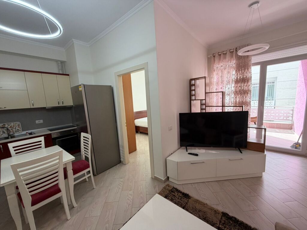 Qera 1+1 , Kopeshti Botanik