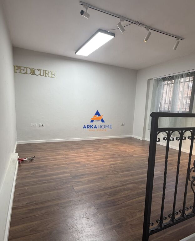 JEPET DYQAN ME QERA 32M2 "MINE PEZA" 55000 LEKE