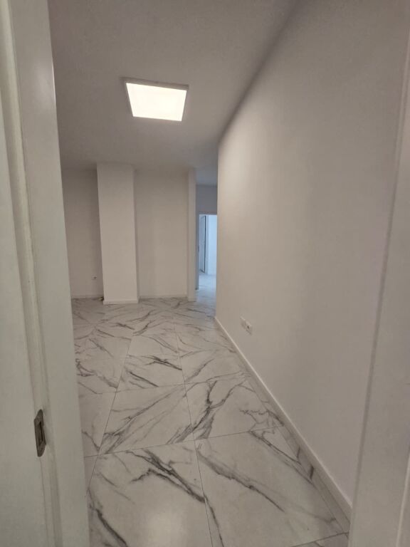 Jepet me qira zyrë,Delijorgj