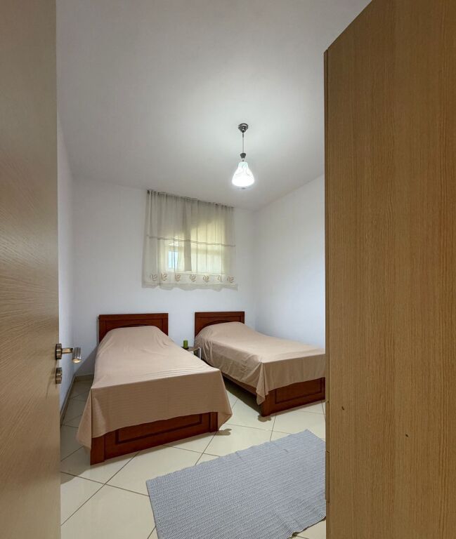Qera | Shtëpi private 1 + 1 | Fakulteti Mjekesis | 400 €/muaj