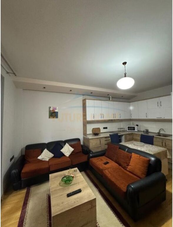Qera,Apartament Fresk