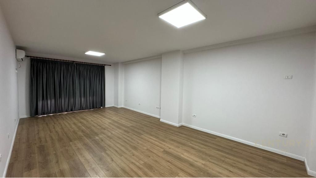 OFFICE FOR RENT AT MUHAMET GJOLLESHA STREET !