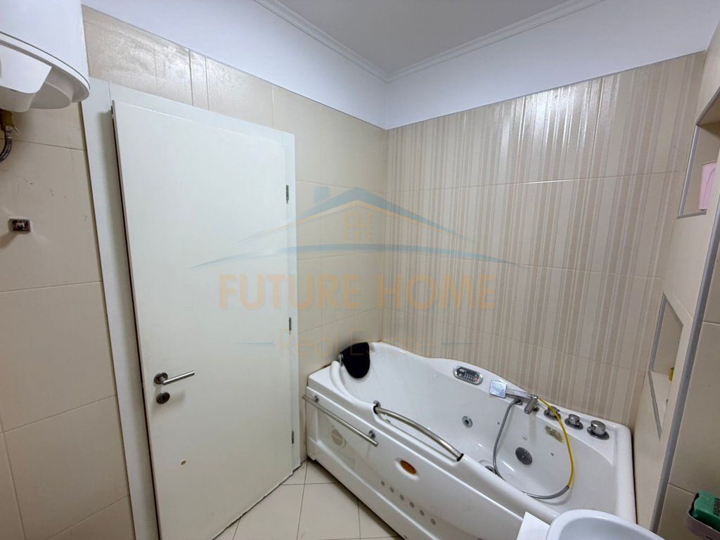 Qira, Apartament 3+1+2, Stacioni Trenit, Tiranë