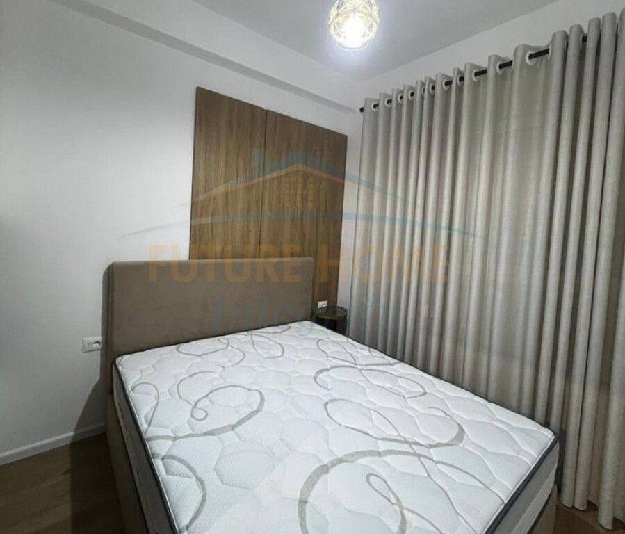 Affitto, Appartamento 1+1, Complesso Kadiu, Tirana.