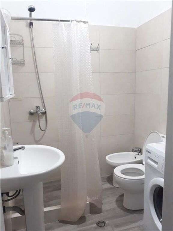 Apartament 2+1- Për Qira - Rruga Ali Demi, Tiranë
