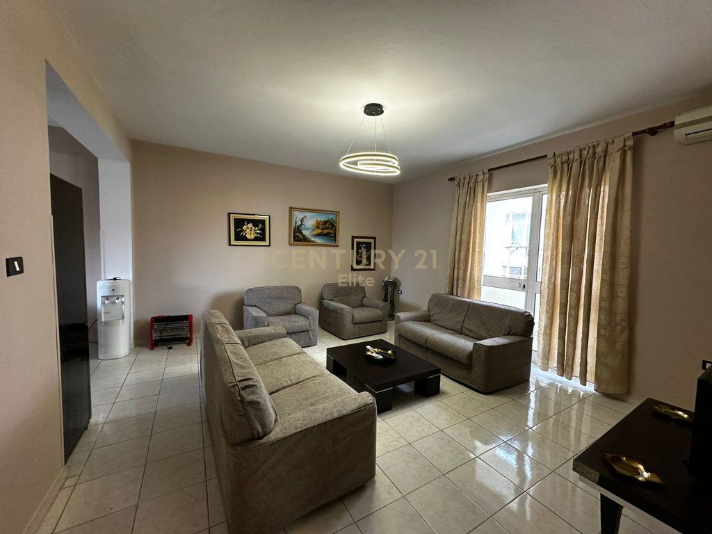 JEPET ME QIRA APARTAMENT 3+1 NE RRUGEN MINE PEZA