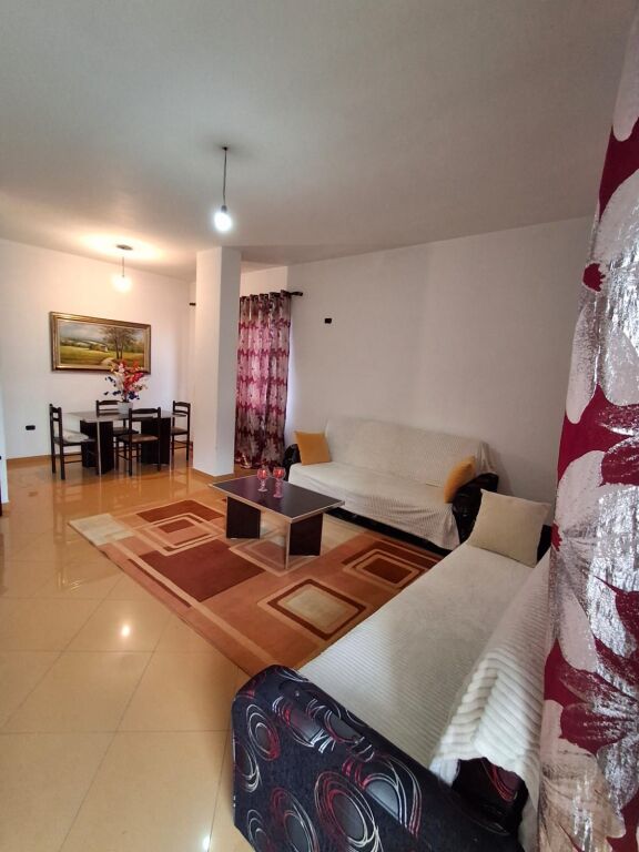 Appartamento 1+1 in Affitto – 21 Dhjetori ( Vicino all'ingegneria ) !