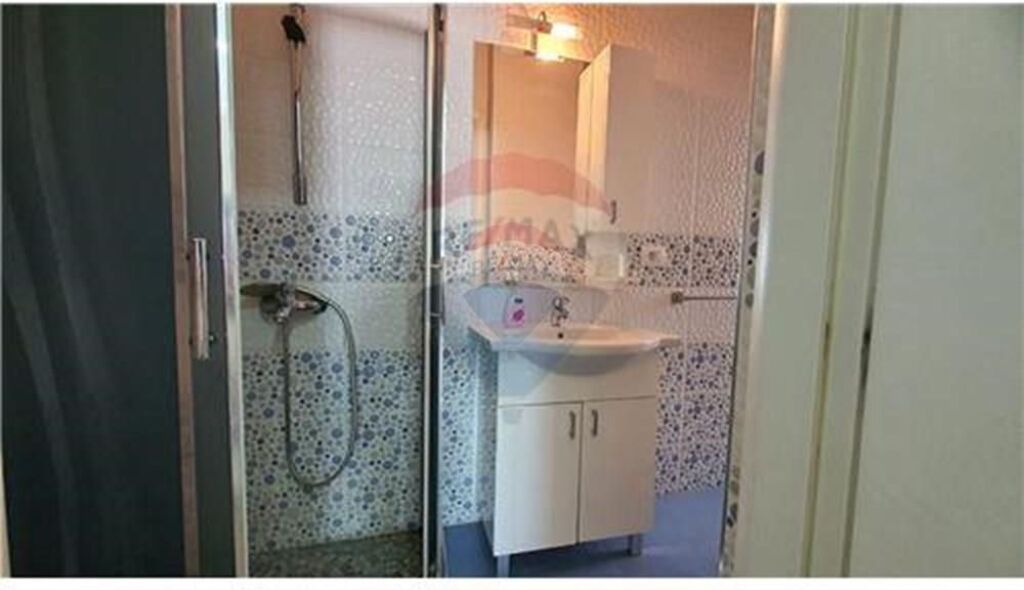 Apartament 3+1+2 Per Qira Ne Bllok