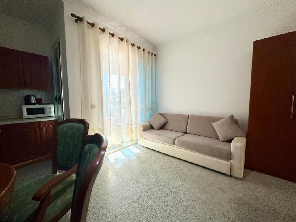 JEPET ME QIRA – Apartament 1+1 (Vijë e Parë, Pamje Deti) prane Adriatik 2