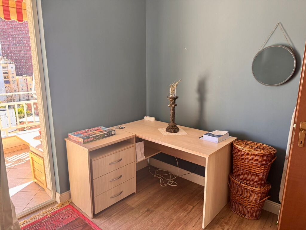 Apartament 2+1 qera , Rruga e Kavajes