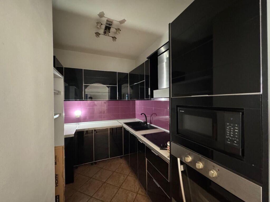 Apartament 1+1 per qera tek 21 dhjetori
