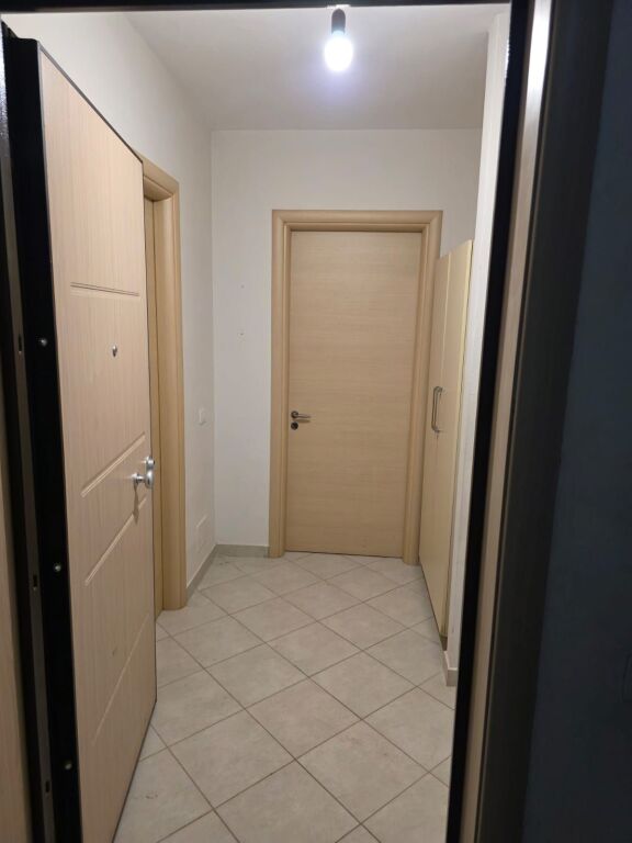 For rent 2+1+2 empty CONTACT FROSINA PLAKU 700€