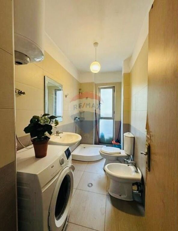 Apartament 2+1 Komuna e Parisit