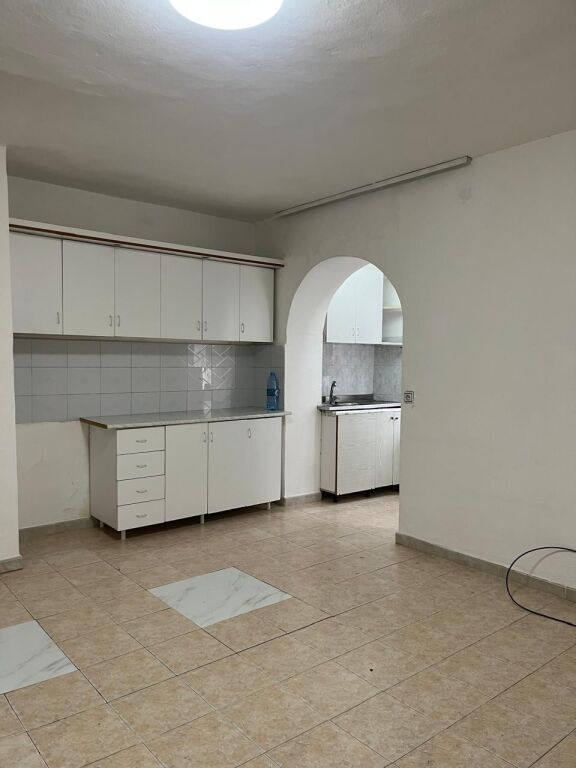 🏡 Apartament 1+1 me qira pranë Poligrafikut – Tiranë