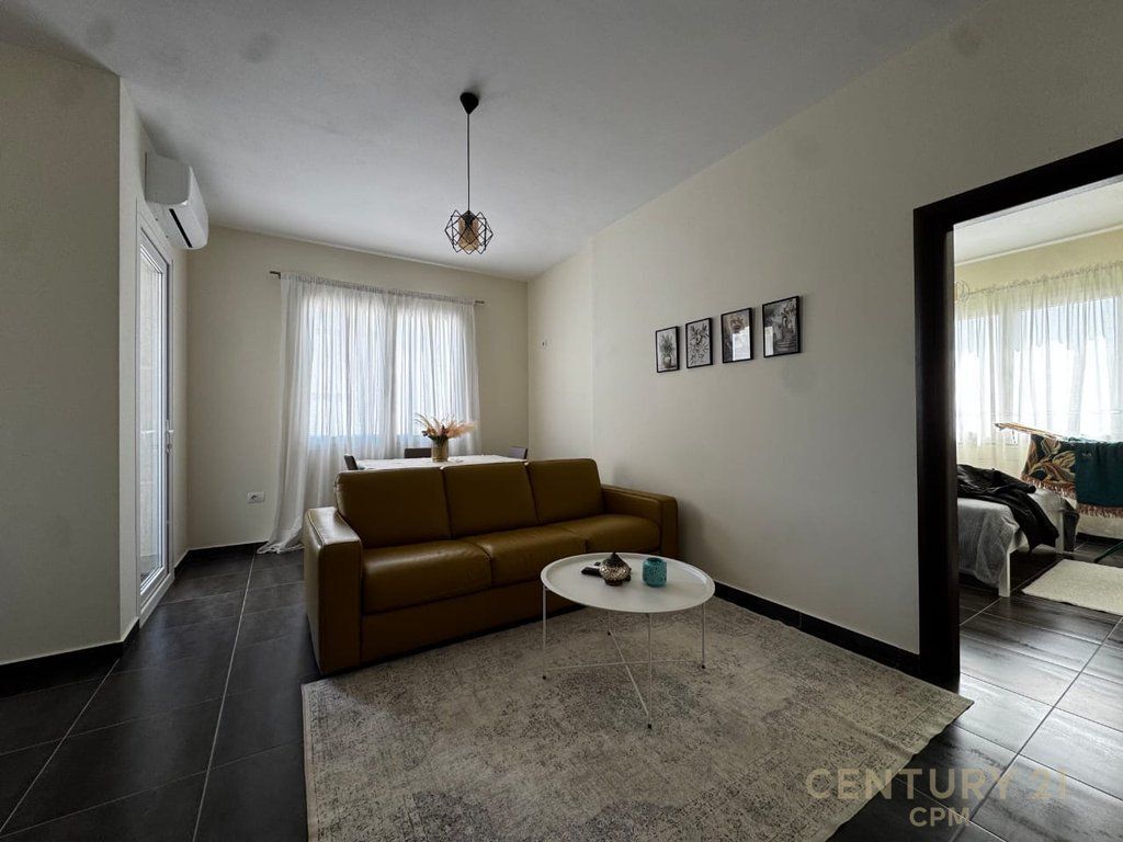 SHESIM APARTAMENT 1+1 TEK GJIRI I LALZIT!