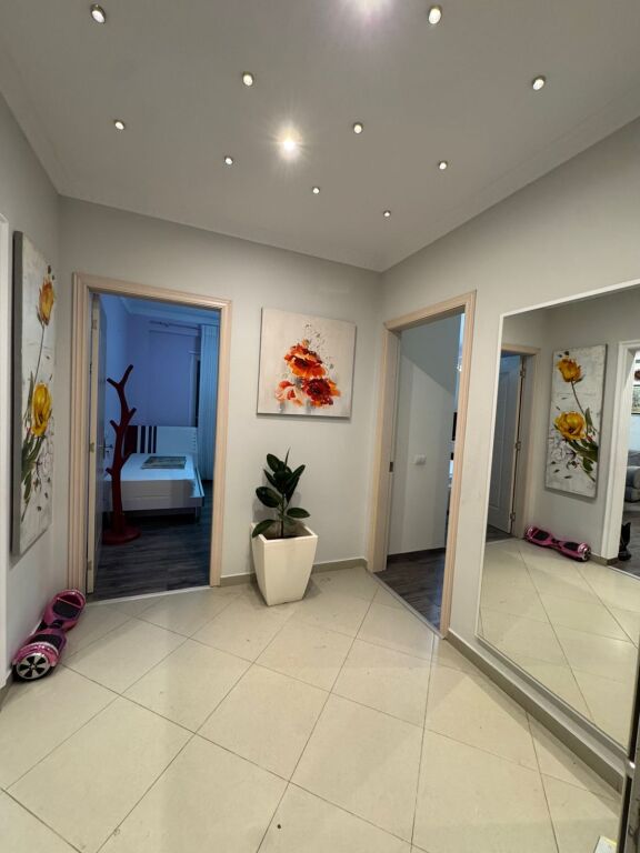 Okazion 2+1,te kopshti zologjik,205.000 euro