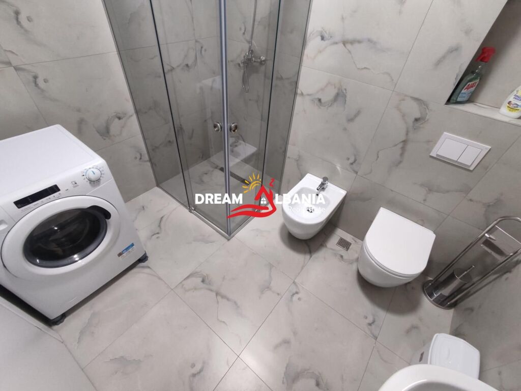 Jepet apartament 2+1+2wc me qera ne Pazar te Ri , Tirane ( ID 42215479 )