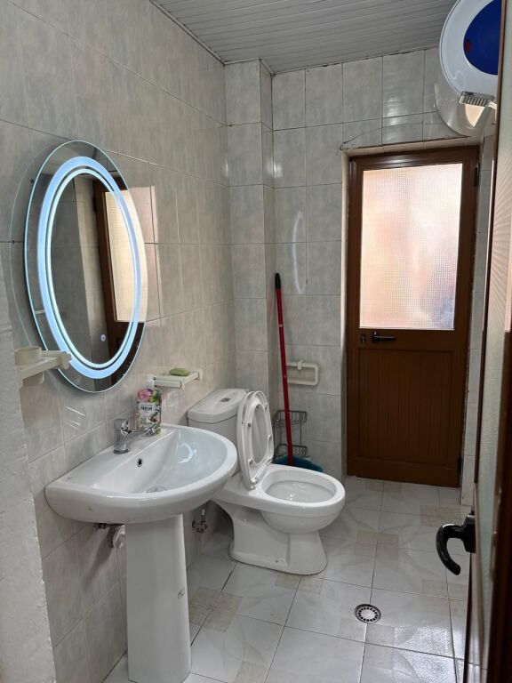 Okazion, Juridiku,Bllok Japim me qira apartament 1+1
