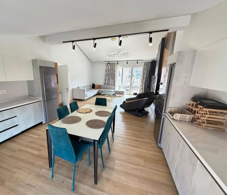 🌿 Penthouse me Qira – Secret Garden Residence, pranë TEG