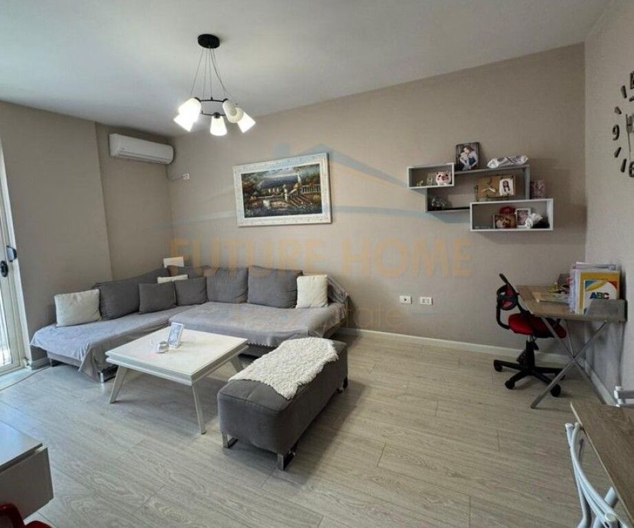 Shitet, Apartament 1+1, Fabrika e Miellit, Tirane
