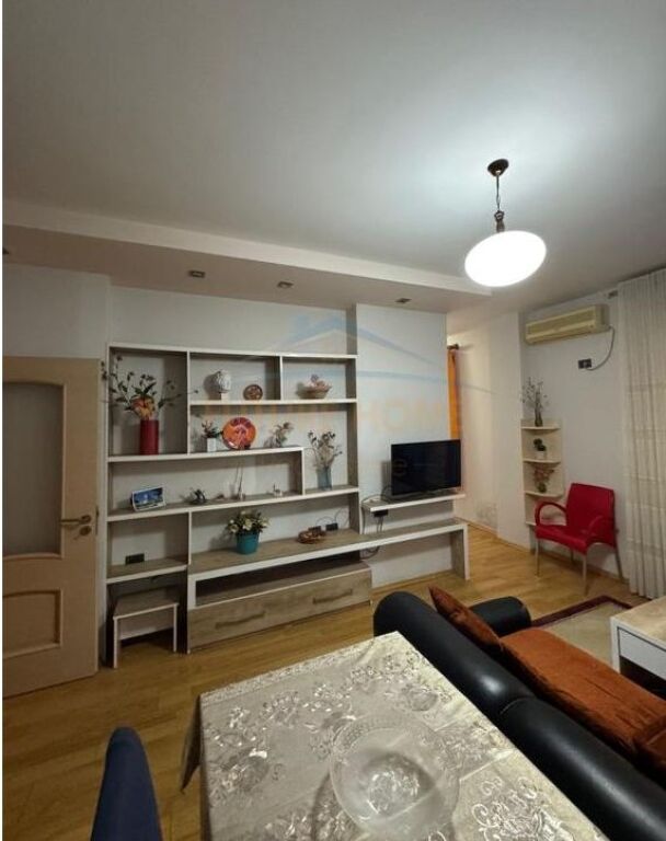 Qera,Apartament Fresk